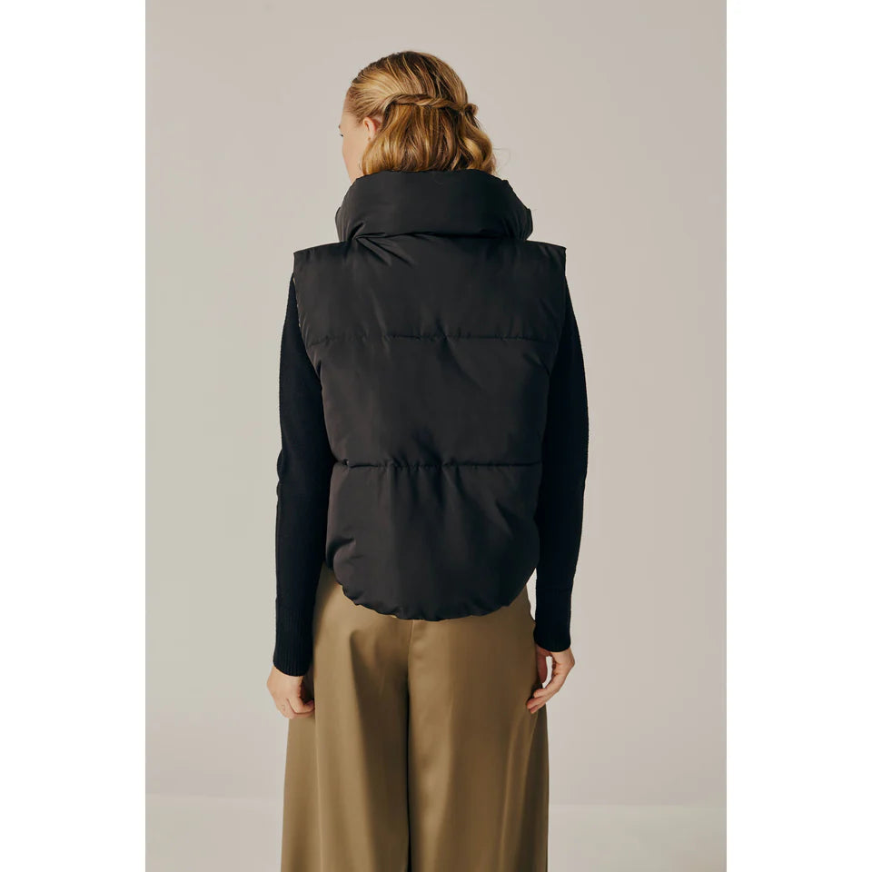 Dèluc Kansas Reversible Vest, puffer vest, vest, puffer, women's clothing