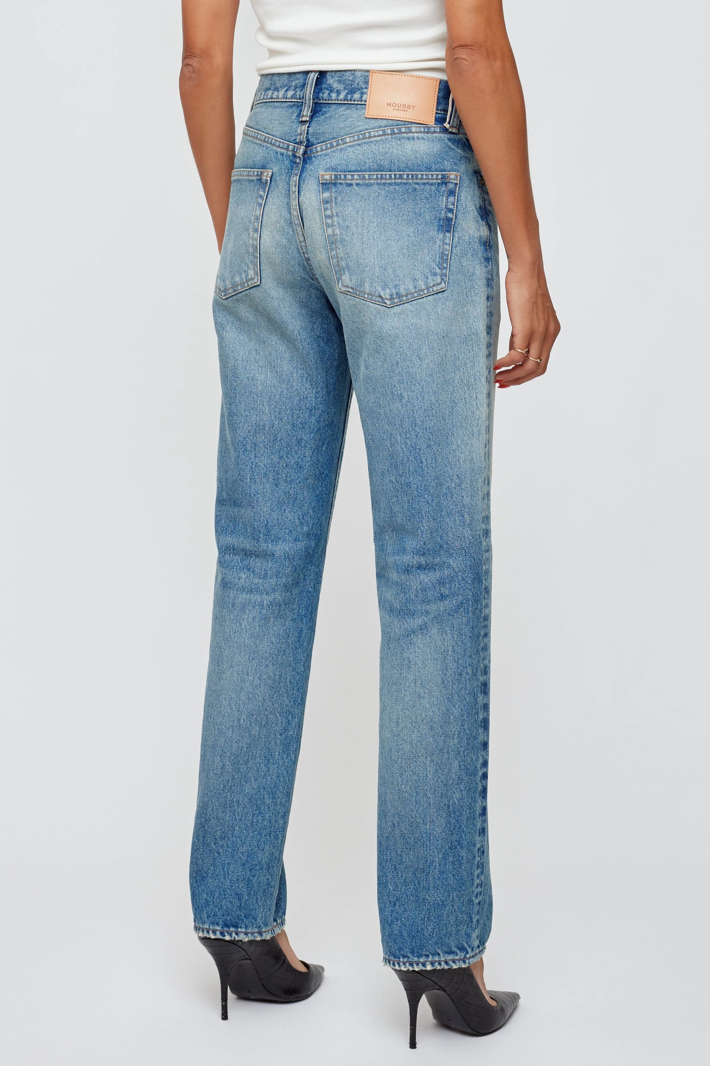 Moussy Parkchester Straight, mid rise denim, denim jeans, straight leg denim, women's clothing