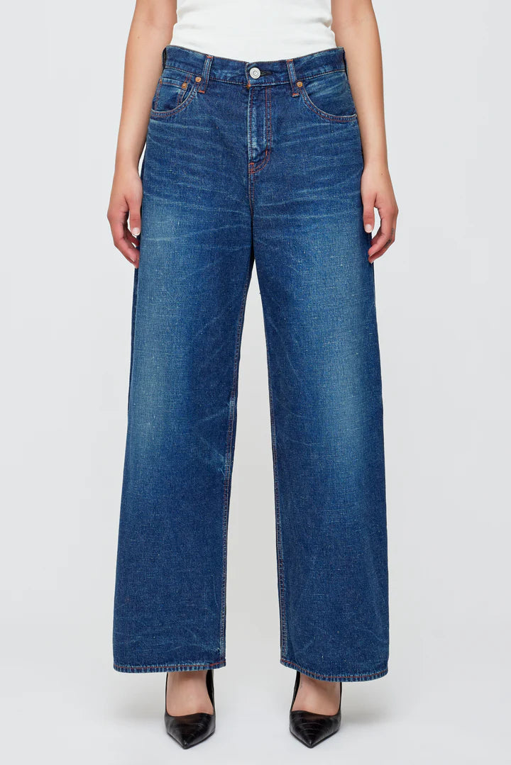 Moussy MV Emporia Super Wide, wide leg jeans, mid rise denim, clean denim, denim jeans, women's clothing