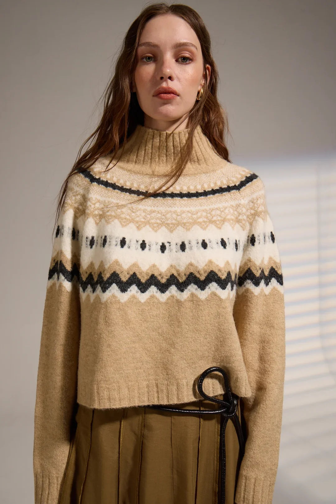 Deluc Cinnamon Turtleneck, cropped Sweater with a turtleneck and long sleeves, women's clothing