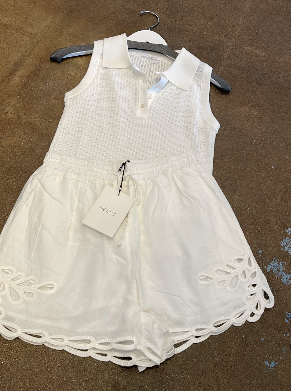Déluc Comte Short is a Drawstring embroidered short.