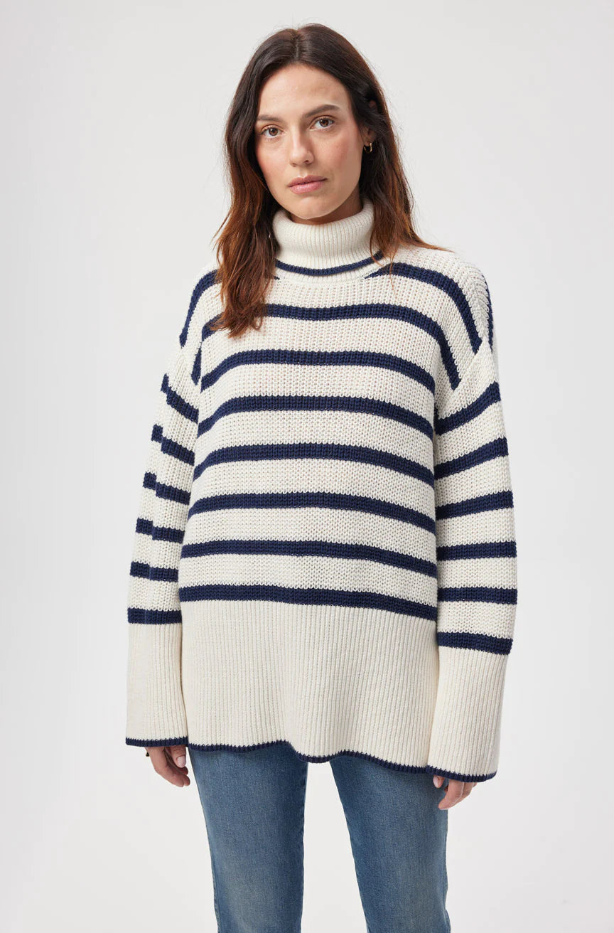 AMO Topanga Sweater, oversized sweater, boxy sweater, turtleneck sweater, full-length long sleeves, women's clothing