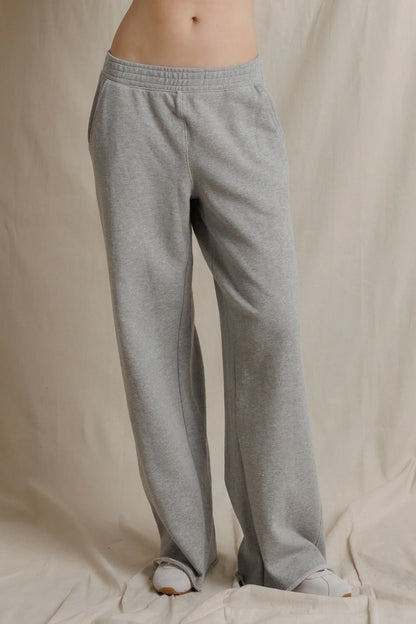 Perfect White Tee Leni Pant, pull on pants, straight leg and side pockets. made from dry french terry, women's clothing