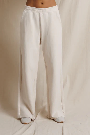 Perfect White Tee Leni Pant, pull on pants, straight leg and side pockets. made from dry french terry, women's clothing