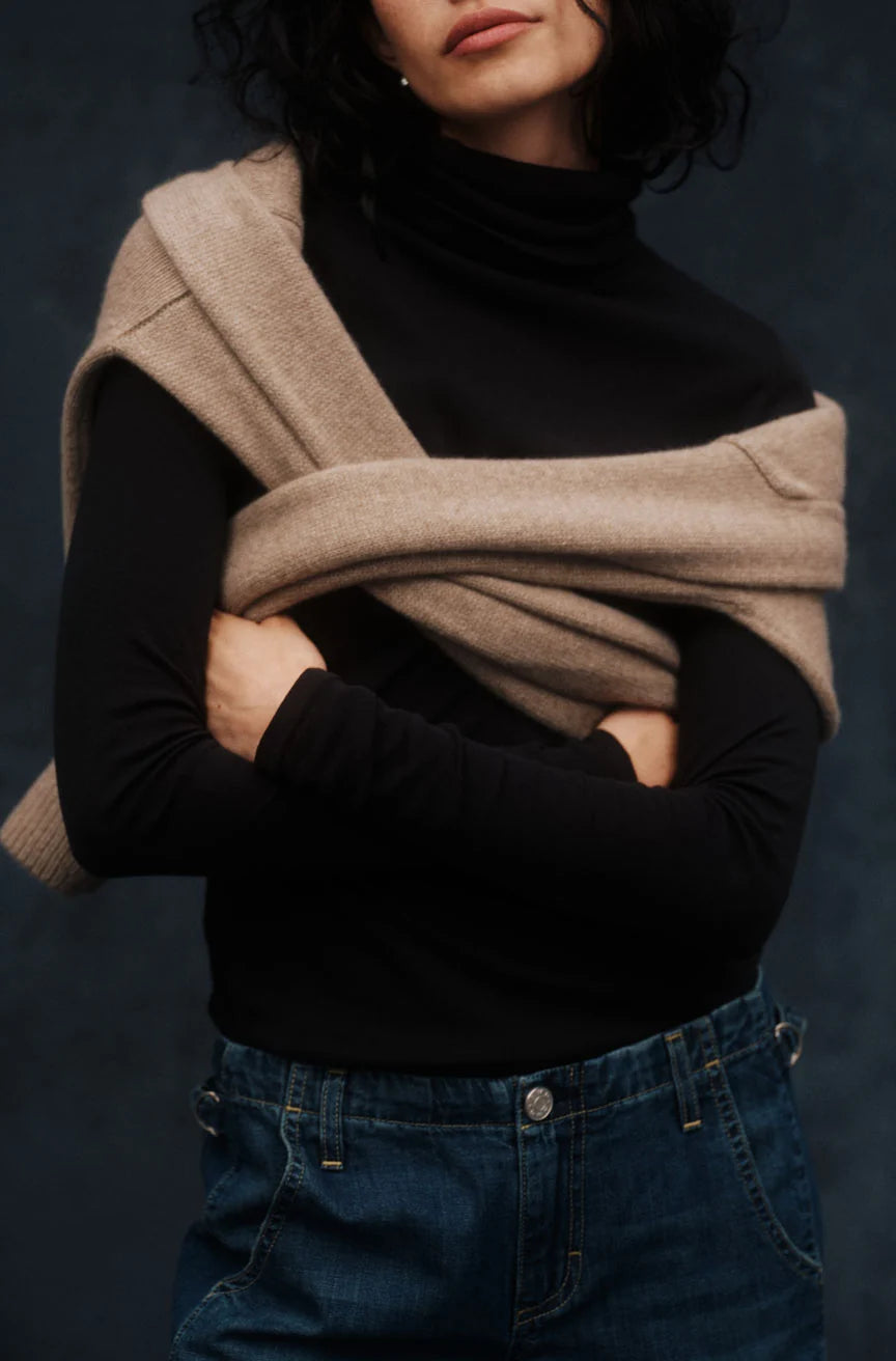AMO Reese Tee, fitted turtleneck, turtleneck, women's clothing