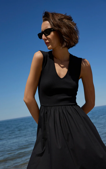 soldout.nyc The V-Neck RSVP Dress – bluebird boutique