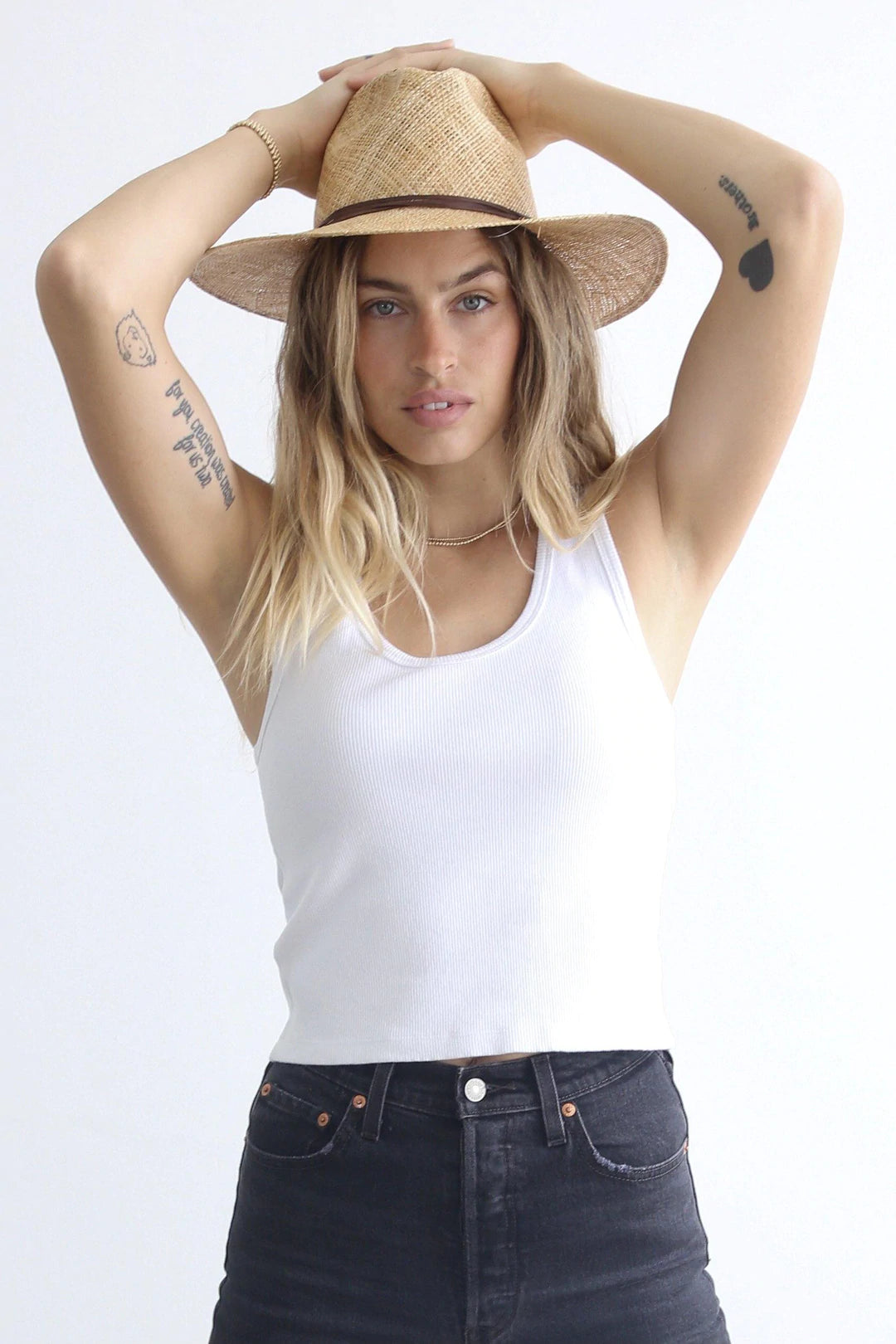 Perfect White Tee Daisy Crop Tank